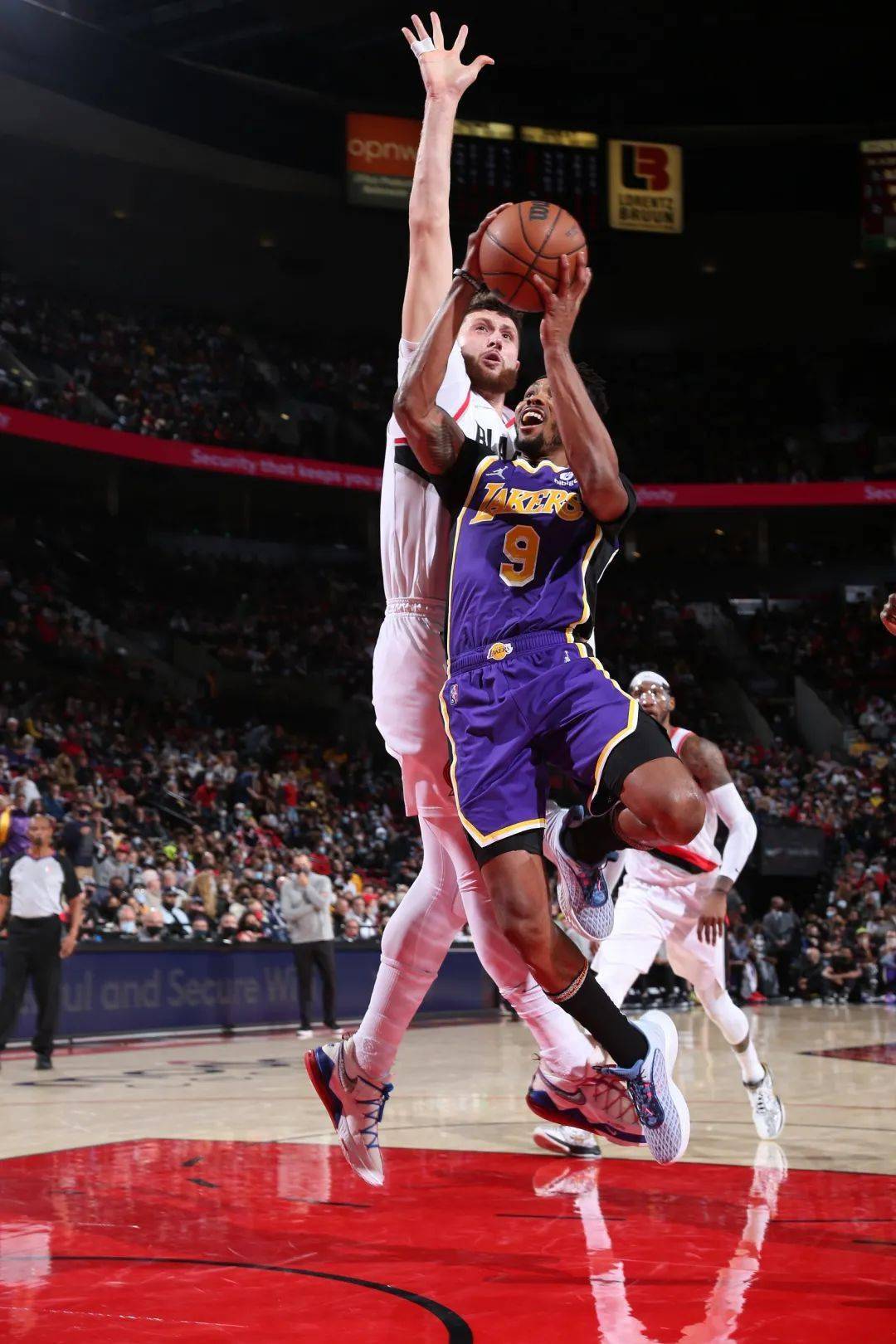 克里夫兰骑士今晨状态回暖，志在NBA常规赛名次提升，管理层满意，医务组通报恢复的简单介绍