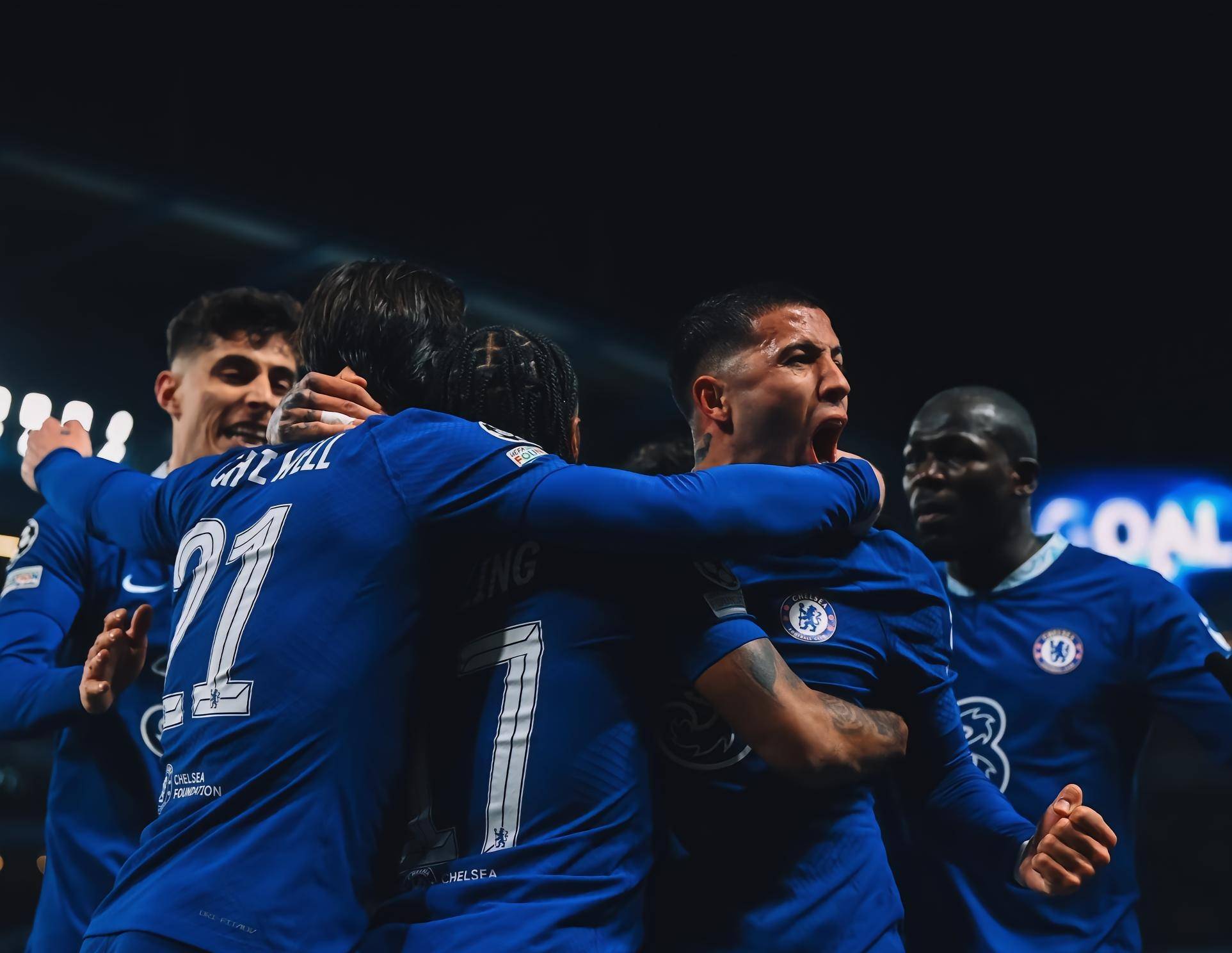 欧联今晚再迎强敌，西汉姆战术微调，主帅态度：媒体盛赞，医务组通报恢复的简单介绍