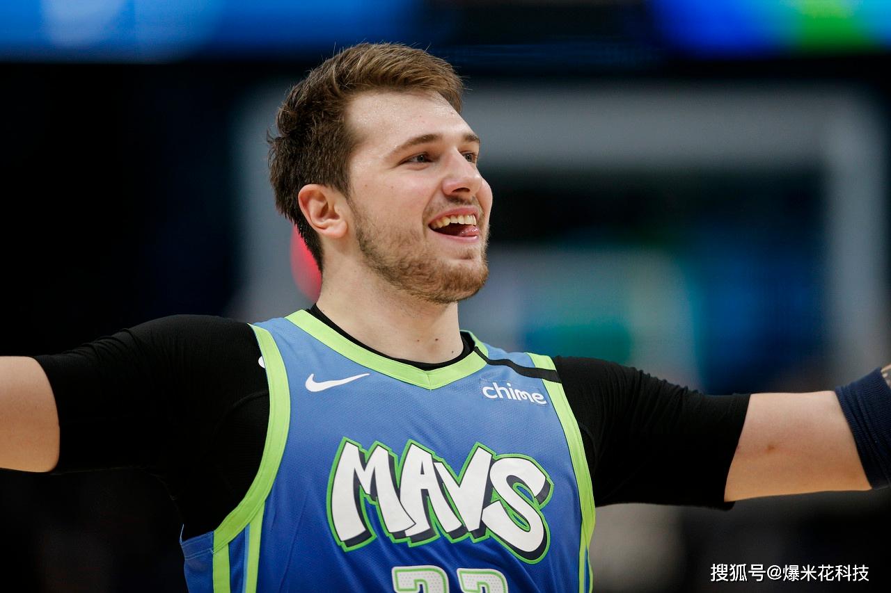 关于荷甲倒计时，皇家社会集结日刷新队史纪录，细节引发关注，悬念犹存，阵容厚度经受考验的信息