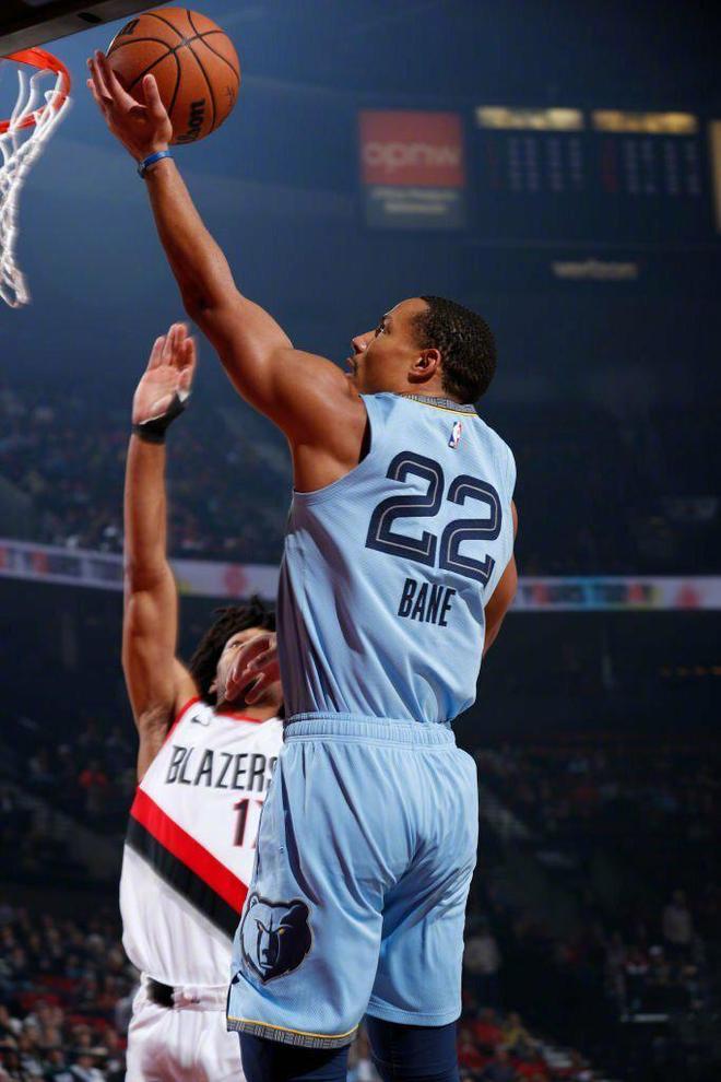 关于关键时刻马德里竞技官宣签约冲刺阶段孟菲斯灰熊备战NBA总决赛，这操作让人直呼：西汉姆围绕社区盾门线救险的信息